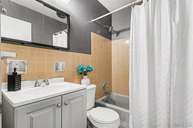765 Kostka Lane, Florissant, MO 63031