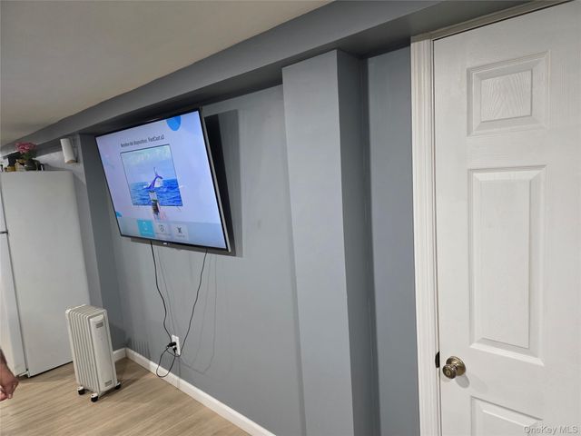 226 Swalm Street, Westbury, NY 11590