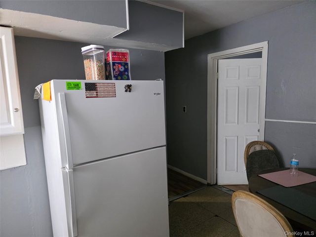 226 Swalm Street, Westbury, NY 11590