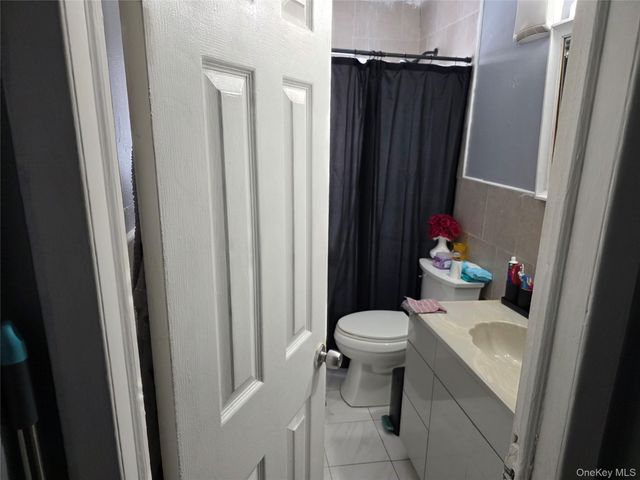 226 Swalm Street, Westbury, NY 11590