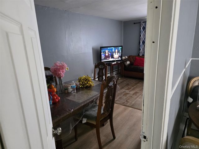 226 Swalm Street, Westbury, NY 11590