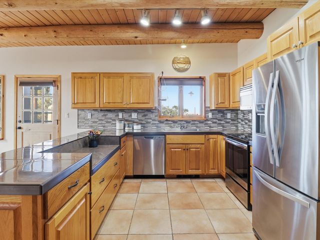 19 Aventura Road, Santa Fe, NM 87508
