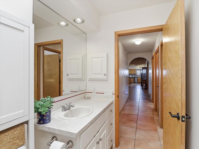 19 Aventura Road, Santa Fe, NM 87508