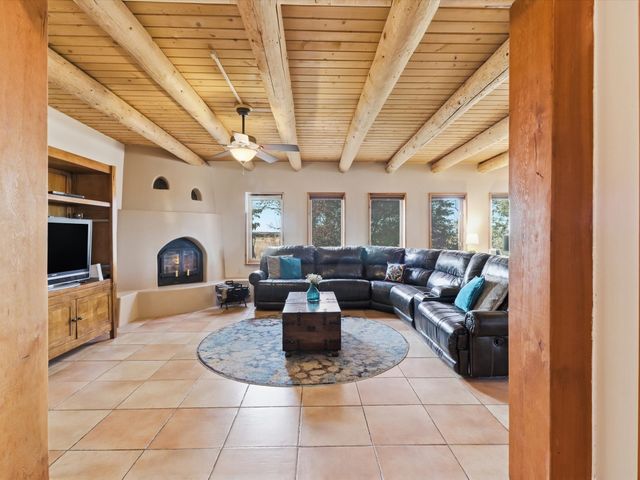 19 Aventura Road, Santa Fe, NM 87508
