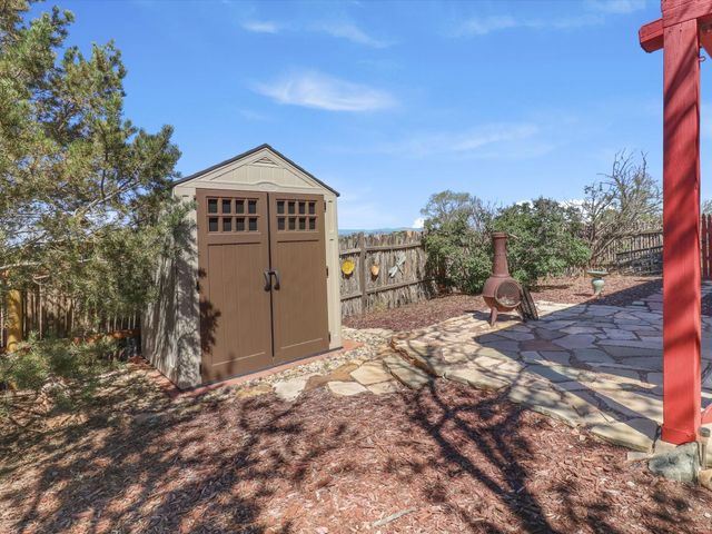 19 Aventura Road, Santa Fe, NM 87508
