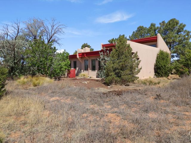 19 Aventura Road, Santa Fe, NM 87508