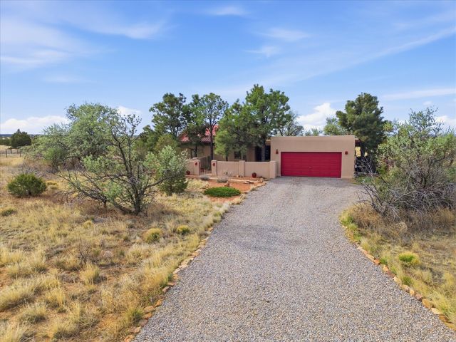 19 Aventura Road, Santa Fe, NM 87508