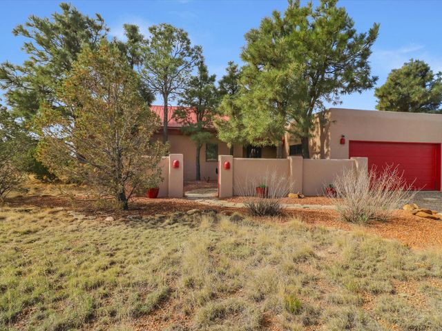 19 Aventura Road, Santa Fe, NM 87508