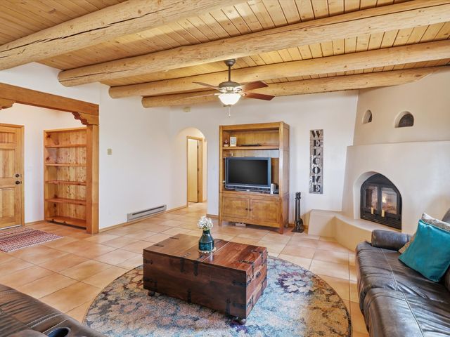 19 Aventura Road, Santa Fe, NM 87508