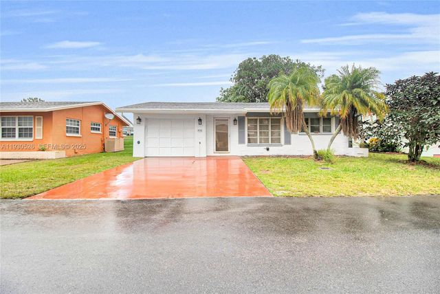 5718 NW 66th Ave, Tamarac, FL 33321