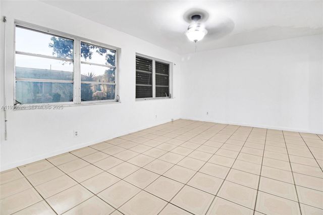 5718 NW 66th Ave, Tamarac, FL 33321