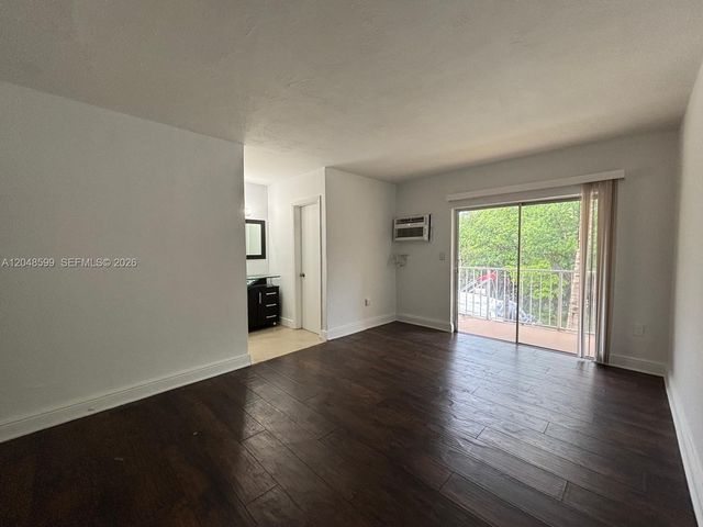 1860 Venice Park Drive 110, North Miami, FL 33181