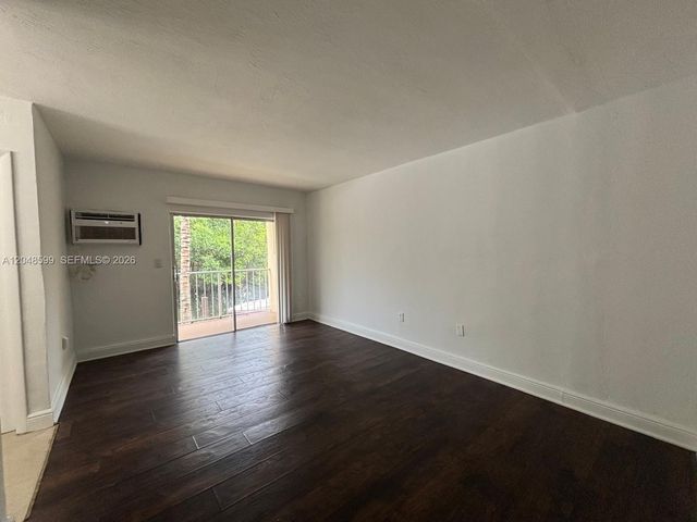 1860 Venice Park Drive 110, North Miami, FL 33181