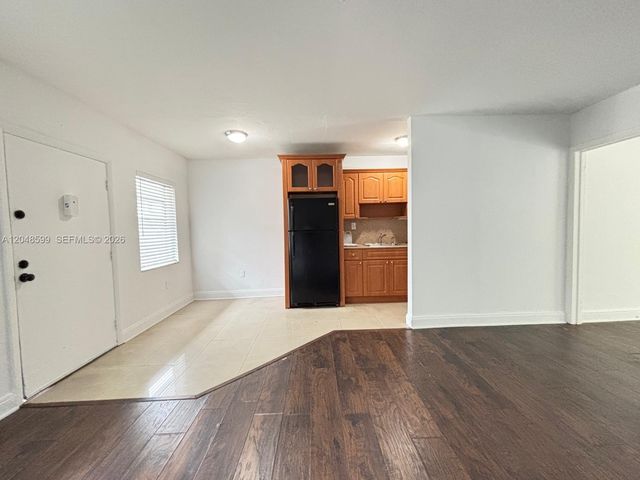 1860 Venice Park Drive 110, North Miami, FL 33181