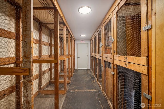 2233 NE 46th Street, Seattle, WA 98105