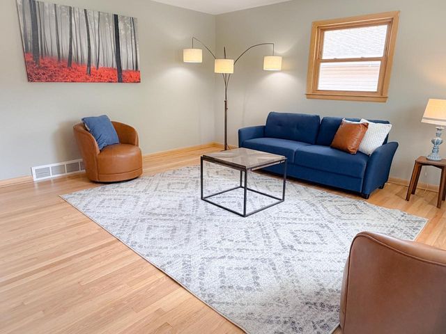 8218 W Potomac AVENUE, Milwaukee, WI 53218