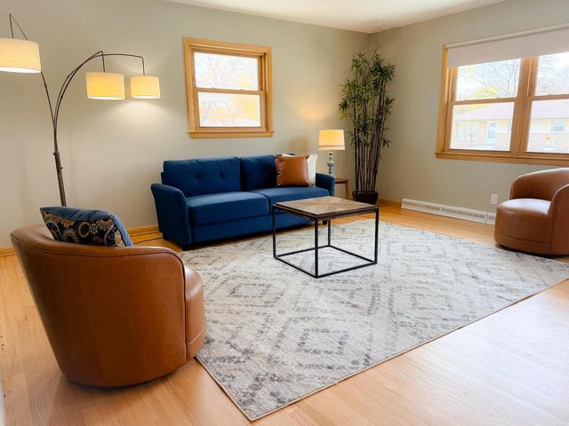 8218 W Potomac AVENUE, Milwaukee, WI 53218