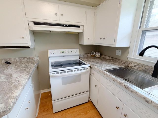 8218 W Potomac AVENUE, Milwaukee, WI 53218