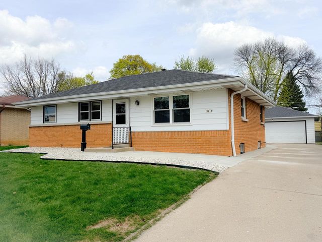 8218 W Potomac AVENUE, Milwaukee, WI 53218
