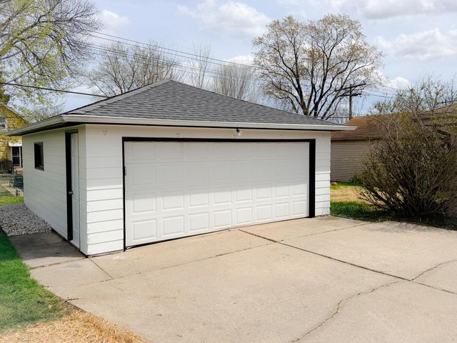 8218 W Potomac AVENUE, Milwaukee, WI 53218