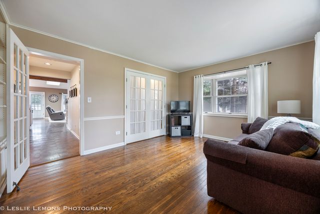 221 69th Street, Darien, IL 60561