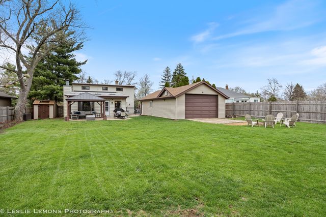 221 69th Street, Darien, IL 60561