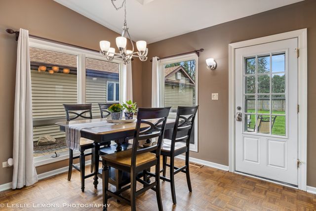 221 69th Street, Darien, IL 60561