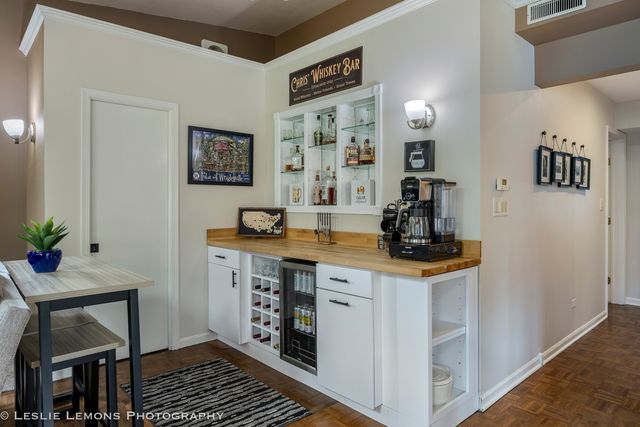 221 69th Street, Darien, IL 60561