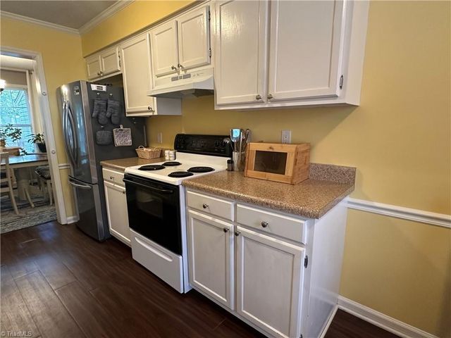 2705 Windy Crossing, Winston-salem, NC 27127