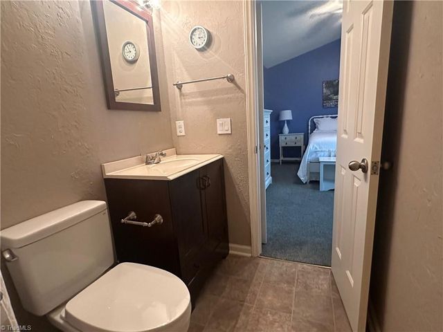 2705 Windy Crossing, Winston-salem, NC 27127