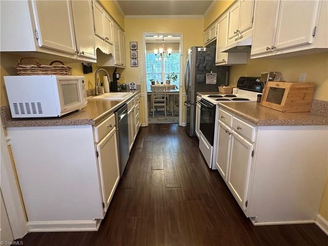 2705 Windy Crossing, Winston-salem, NC 27127