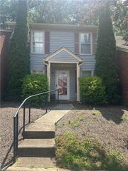2705 Windy Crossing, Winston-salem, NC 27127