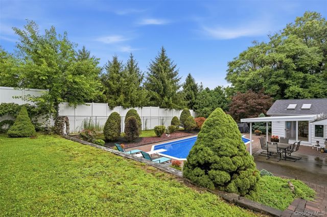 8 Boulder Road, Newburgh, NY 12550