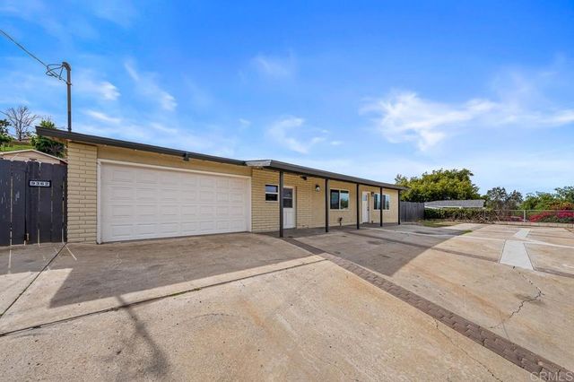 9362 Single Oak Drive, Lakeside, CA 92040