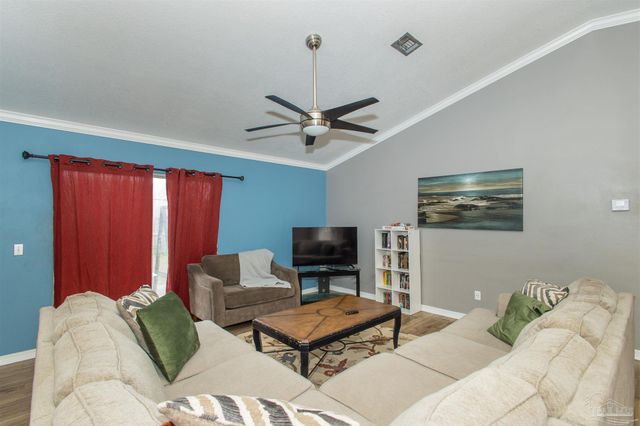 5012 Cassia Dr, Pensacola, FL 32506