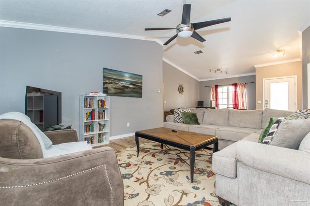 5012 Cassia Dr, Pensacola, FL 32506