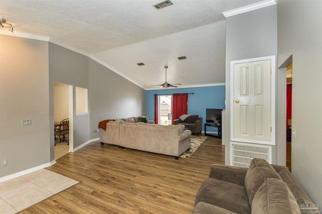 5012 Cassia Dr, Pensacola, FL 32506
