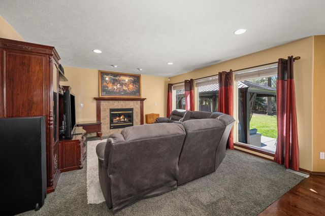 17615 N Kimberly Rd, Colbert, WA 99005