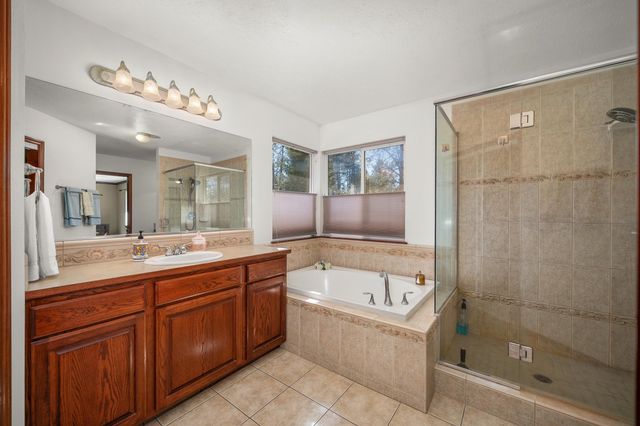 17615 N Kimberly Rd, Colbert, WA 99005