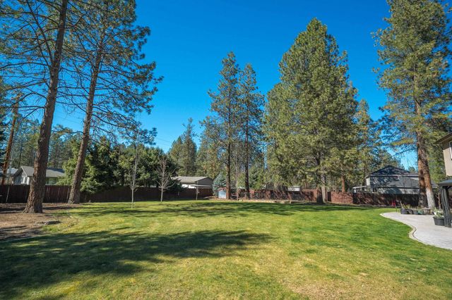 17615 N Kimberly Rd, Colbert, WA 99005