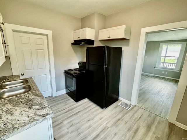 327 Ridgeway Avenue, Evansville, IN 47713