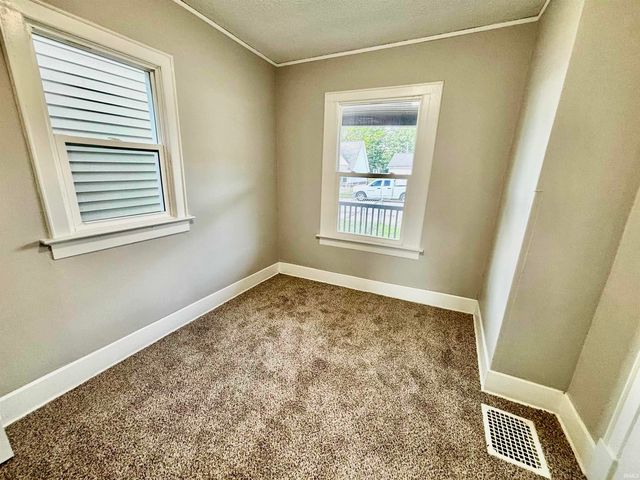 327 Ridgeway Avenue, Evansville, IN 47713