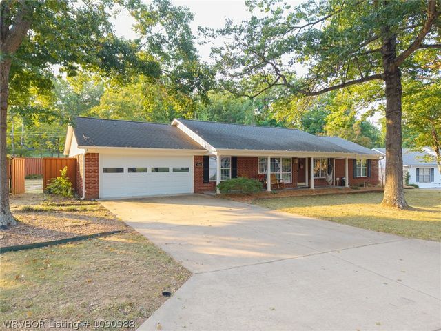 4501 S R Circle, Fort Smith, AR 72903