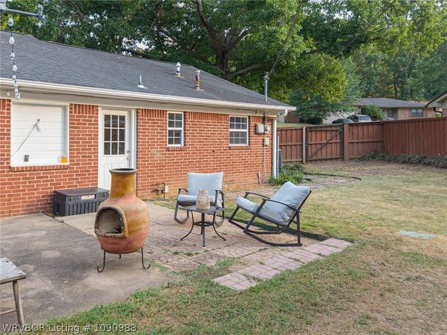 4501 S R Circle, Fort Smith, AR 72903