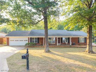 4501 S R Circle, Fort Smith, AR 72903