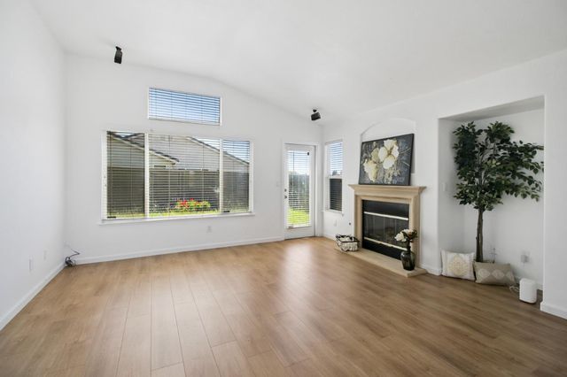 9705 Anton Oaks Way, Elk Grove, CA 95624