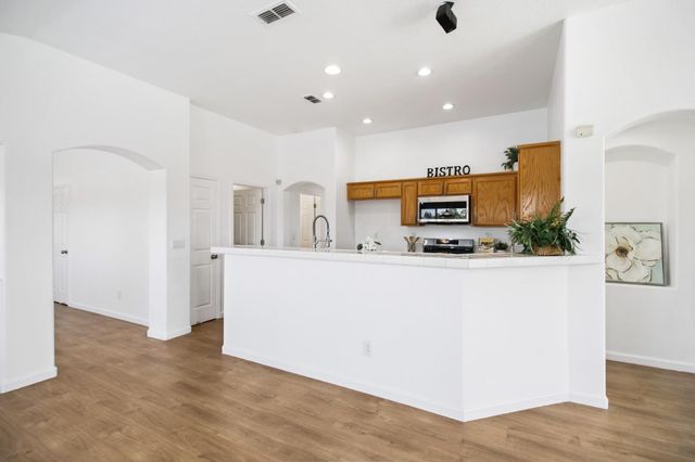9705 Anton Oaks Way, Elk Grove, CA 95624