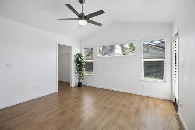 9705 Anton Oaks Way, Elk Grove, CA 95624