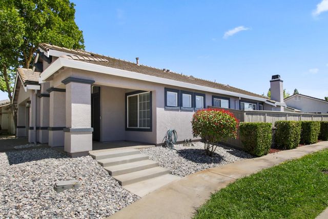9705 Anton Oaks Way, Elk Grove, CA 95624
