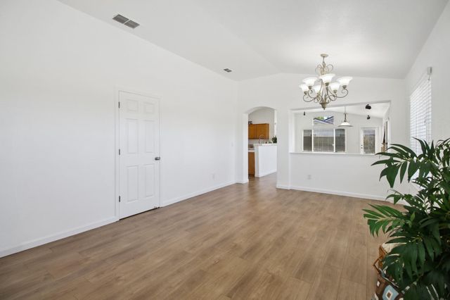 9705 Anton Oaks Way, Elk Grove, CA 95624